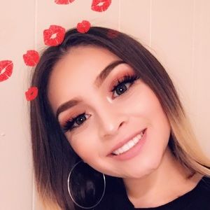 Meet your Posher, Sabrina